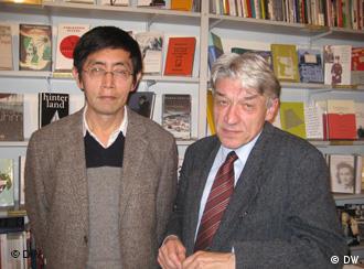 Chinesischer Dichter Bei Dao mit dem Bonner Sinolog Wolfgang Kubin in Bonn
Bild: Yuhan Zhu, China Redaktion DW