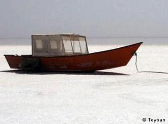 نایب‌‌رئيس مجلس فدرال آلمان از دریاچه ارومیه نیز دیدار کرد. او اعلام کرد که آلمان حاضر است به نجات این دریاچه کمک کند
