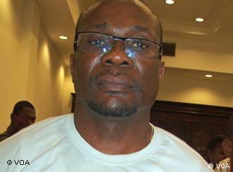 O jornalista angolano William Tonet, do jornal “Folha 8”, foi julgado e condenado por difamação 