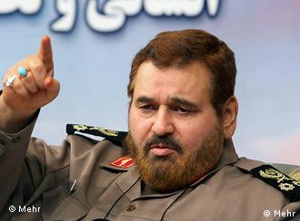 به گفته‌ی سرلشکر حسن فیروزآبادی، استراتژی جمهوری اسلامی "تهدید در برابر تهدید" است