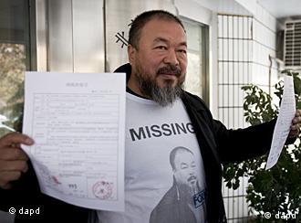 China Kunst Ai Weiwei beim Finanzamt in Peking T-Shirt