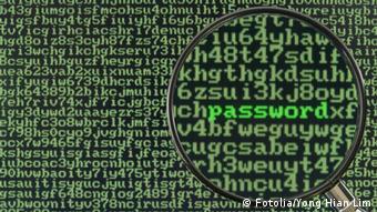 Symbolbild Internet Hacker Sicherheit Computer www Passwort 