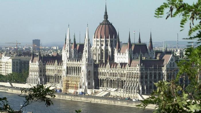 EU launches legal action against Hungarian reforms | Europe | DW ...