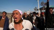 تظاهرات در اعتراض به بی احترامی به قرآن، در چند ولایت افغانستان به خشونت کشیده شد و تلفات بر جای گذاشت. 