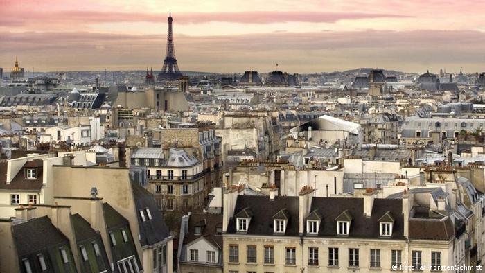 Picture of Paris with the Eiffel Tower shown in the background. (Photo: Fotolia/ThorstenSchmitt #28290547)