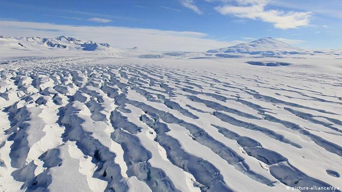 Aufnahme der Terra Nova Bay in der Antarktis. Photo: EPA/YONHAP NEWS AGENCY +++(c) dpa - Bildfunk+++
