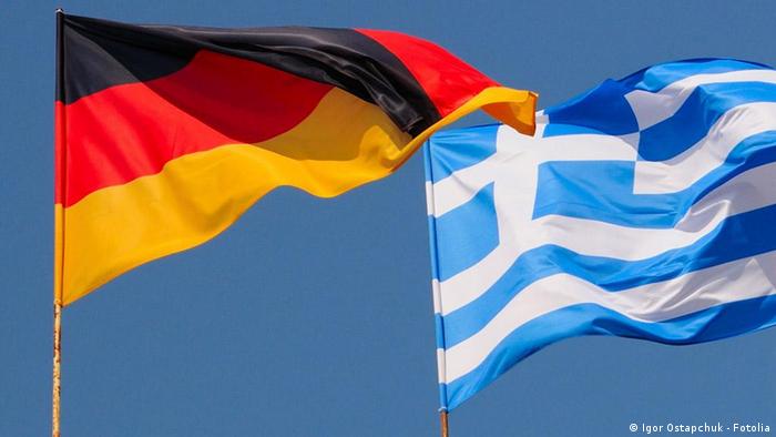German and Greek flags
Photo: Igor Ostapchuk - Fotolia