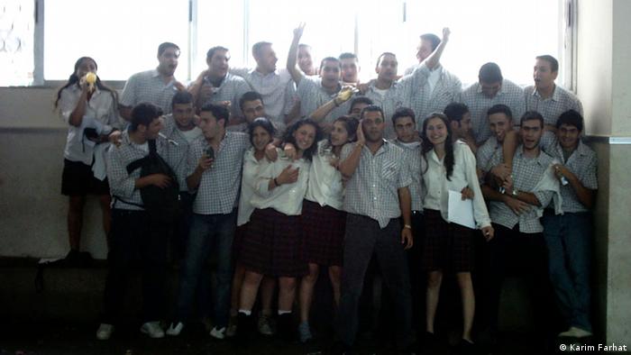 Students in their last day at school.
Copyright: Karim Farhat
Mai, 2012, Beirut



***Achtung grenzwertige Bildqualität***