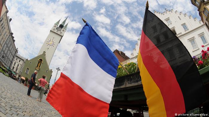 French and German flags (photo: dpa - Bildfunk) 
