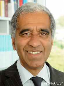 Prof. Dr. Mojib Latif 
