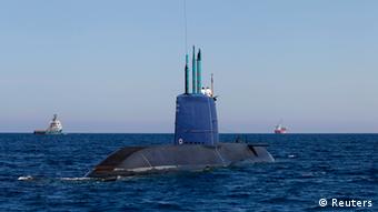Dolphin submarine
(Photo: REUTERS/Baz Ratner)