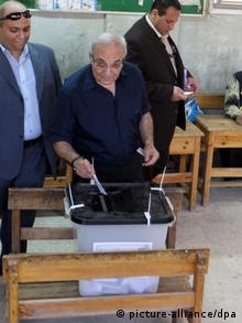 احمد شفیق، نامزد انتخابات ریاست‌جمهوری مصر و آخرین نخست‌وزیر دوران حسنی مبارک