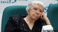 Lyudmila Alexeyeva at a press conference in Moscow