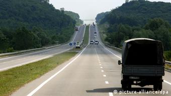 Дороги, відремонтовані до Євро-2012 після зими знову потребують ремонту