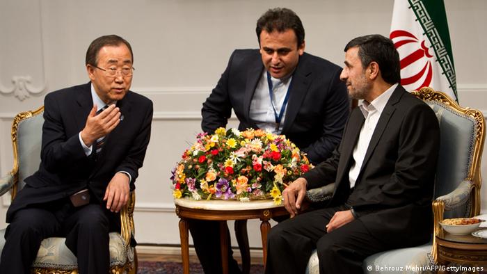 دیدار بان کی مون، دبیرکل سازمان ملل متحد، با محمود احمدی‌نژاد، رئیس جمهور ایران، در حاشیه اجلاس "نم"