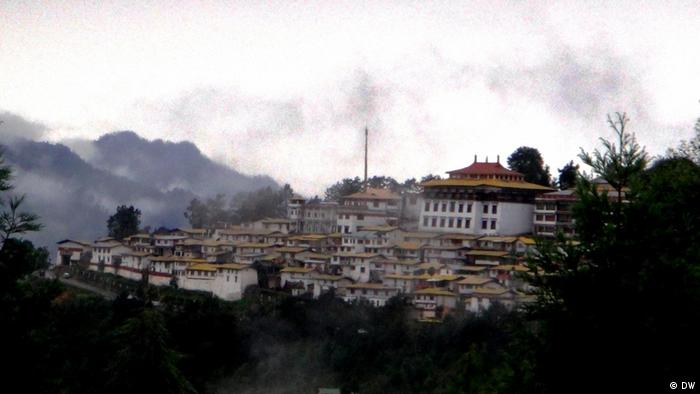 走进今日仍被印度占领的藏南重镇 六世达赖故乡门隅达旺(图)