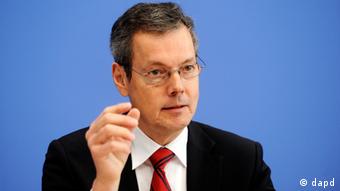Υπάρχει κίνδυνος για όλη την ευρωζώνη, υποστηρίζει ο Π. Μπόφινγκερ