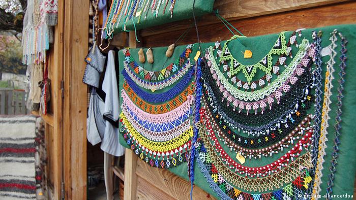 En Roumanie l'artisanat a une longue tradition. Les Roms y participent