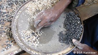 Coltantrennung per Hand Äthiopien