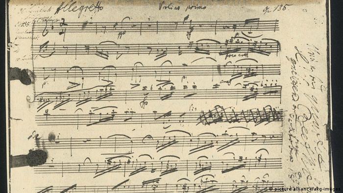 A Beethoven score for a string quartet (1826). - String Quartet in F major, op.135 (1826). - Original manuscript. (Photo picture alliance/akg-images)