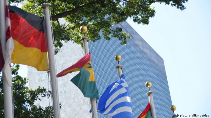The German flag in front of the UN headquarters in New York on August 30, 2012
Photo: Chris Melzer dpa 