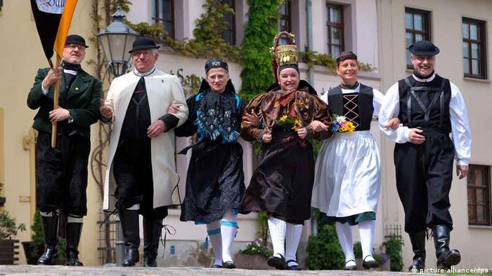 الأزياء الشعبية في ألمانيا..ازياء تقليدية للمناسبات فقط. 0,,16367046_303,00