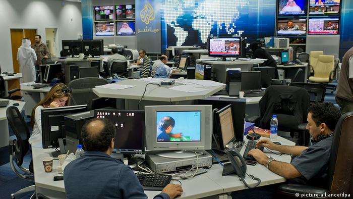 Inside an Al Jazeera newsroom
Photo: Tim Brakemeier dpa
