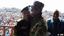 Tenente-coronel Eric Makenzi, no estádio de Goma 
