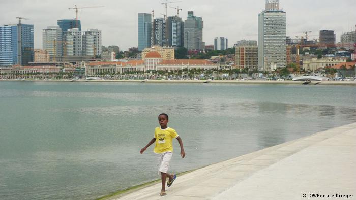 A Baía de Luanda é uma das maiores provas do dinheiro gerado pelo petróleo em Angola