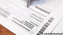 A tax declaration form in Germany (Photo: Jakob Studnar/dapd)