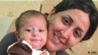 ترانه ترابی زندانی بهایی که به همراه فرزندش در زندان سمنان است