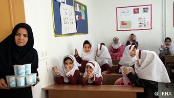 برخی آمارها حکایت از آن دارند که ۷ درصد از کودکان ایرانی قدی پایین‌تر از استانداردهای جهانی دارند