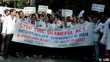 DOCTORS PROTEST RAPE  NEW DELHI, DEC 19 (UNI):- Physiotherapy Community of India protesting against the gang rape case in New Delhi on Wednesday. UNI PHOTO - 29U