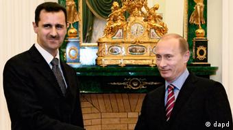 Rais Bashar al-Assad (kushoto) na Rais Vladimir Putin wa Urusi.