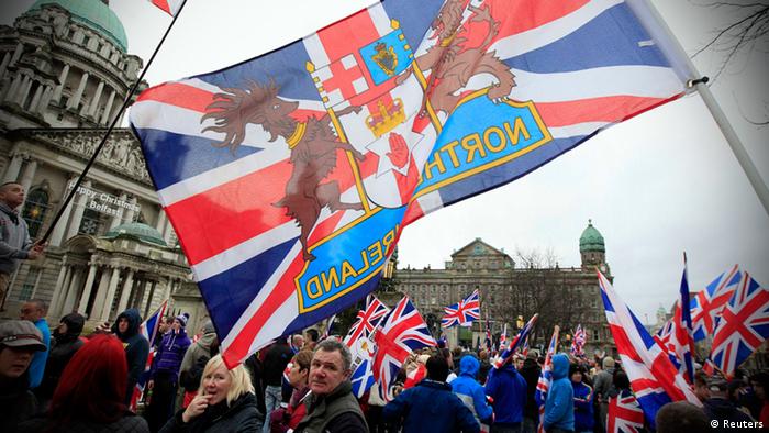Loyalist protesters demonstrate against restrictions on flying Britain's union flag from Belfast City Hall in central Belfast January 5, 2013 (Photo: REUTERS/Cathal McNaughton)