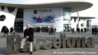 Έξω από τον εκθεσιακό χώρο του Mobile World Congress στη Βαρκελώνη