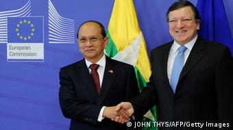 European Commission President Jose Manuel Barroso (R) welcomes Myanmar President Thein Sein (L) before a meeting at the EU Headquarters in Brussels on March 5, 2013 (Photo: JOHN THYS/AFP/Getty Images)