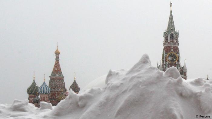 Schneesturm Russland Moskau Roter Platz März 2013