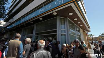 Το 67% των Κυπρίων επιθυμούν την επιστροφή στο εθνικό τους νόμισμα