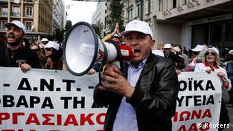 Πολλοί Έλληνες κουράστηκαν να διαμαρτύρονται, εκτιμά η αρθρογράφος της SZ