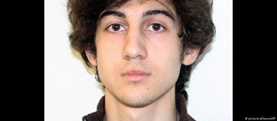 Foto de Dzhokhar Tsarnaev divulgada pelo FBI logo após o atentado à maratona de Boston, em 2013