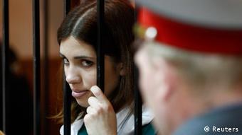 Bashkëshorti i Tolokonnikovës është i sigurtë se dënimi nuk do të zgjatet.