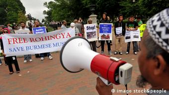 A group opposed to Burmese President Thein Sein protest on May 20, 2013 outside the White House prior to his meeting with U.S. President Barack Obama in Washington, D.C. PUBLICATIONxINxGERxSUIxAUTxHUNxONLY Politik premiumd x0x xsk 2013 quer 
59669657 Date 20 05 2013 Copyright Imago UPi Photo a Group opposed to Burmese President Thein be Protest ON May 20 2013 outside The White House Prior to His Meeting With U S President Barack Obama in Washington D C Copyright: imago/UPI Photo