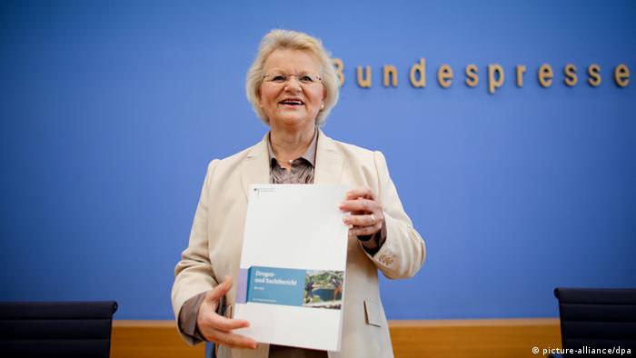 Mechthild Dyckmans, la comisionada alemana para la droga, presenta el informe sobre consumo de drogas de 2013.
