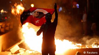 «(...) Οι Τούρκοι μάχονται για τη διατήρηση της δημοκρατίας»