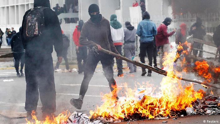 Además de en Santiago, hubo marchas en otras ciudades chilenas, como Valparaíso (foto), Concepción y Temuco. En todas se reportaron disturbios.