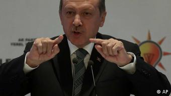 Oι οργισμένες κατηγορίες του Ερντογάν εναντίον ξένων κυβερνήσεων «είναι χαρακτηριστικό αντανακλαστικό της τουρκικής πολιτικής των τελευταίων δεκαετιών»