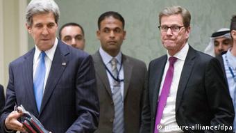گیدو وستروله (راست) و جان کری (چپ)، وزیران خارجه آلمان و آمریکا