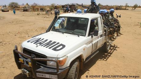 الأمم المتحدة تندد بطرد اثنين من كبار موظفيها من السودان   أخبار   DW.DE   26.12.2014