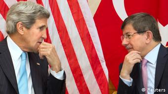 احمد داوداغلو و جان کری، وزیران خارجه ترکیه و آمریکا
